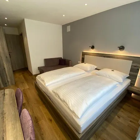 Kosel Garni Ug * Rust