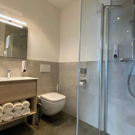 Kosel Garni, Mit Tollen Eröffnungspreisen Und Europa-park Eintrittskarten Garantie Hotel *