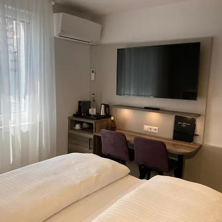 Kosel Garni, Mit Tollen Eröffnungspreisen Und Europa-park Eintrittskarten Garantie Hotel *
